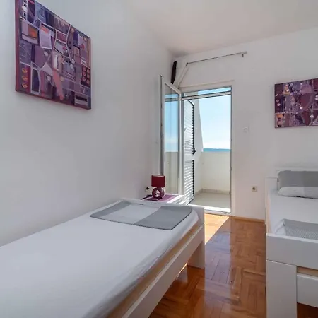 Okrug Gornji 8 * Traù