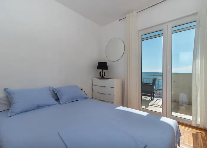 Okrug Gornji 8 Apartment