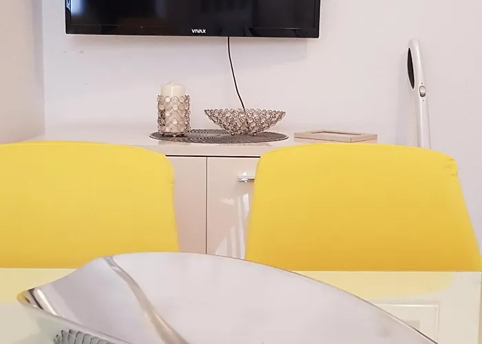 Apartment Okrug Gornji 8 *